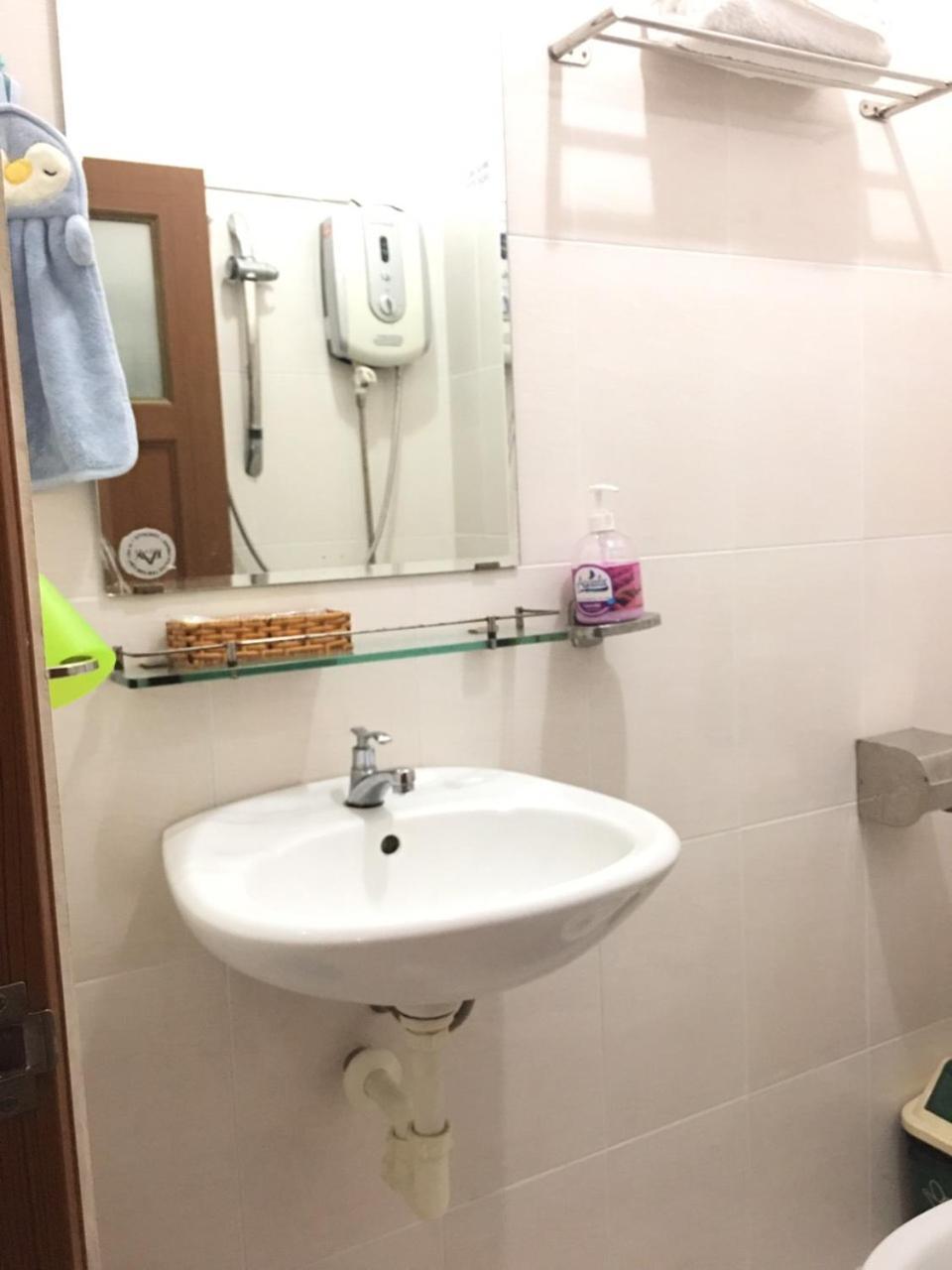 Thanhha Guesthouse At Bui Vien Walking Street Ciudad Ho Chi Minh  Exterior foto